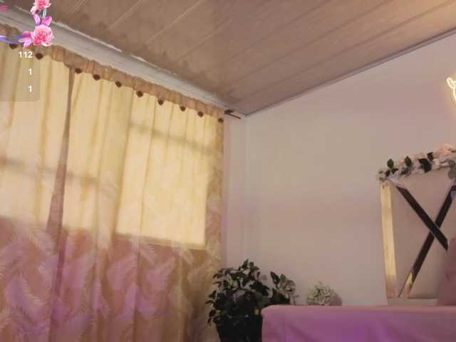 ZURY-TAY live cam on BongaCams