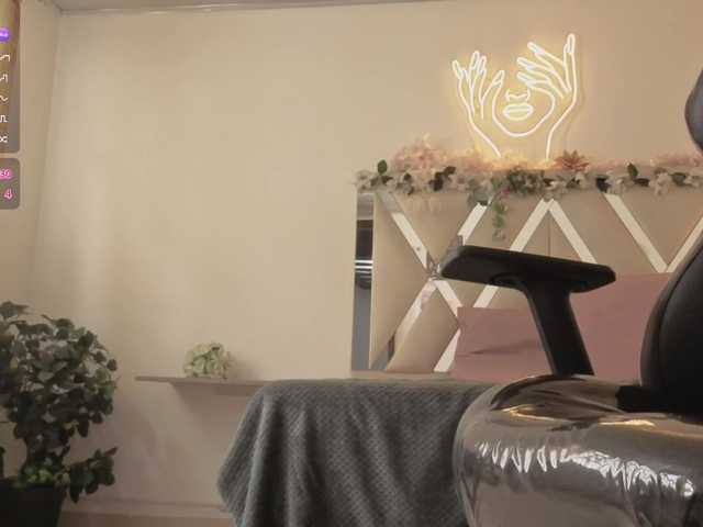 ZURY-TAY live cam on BongaCams
