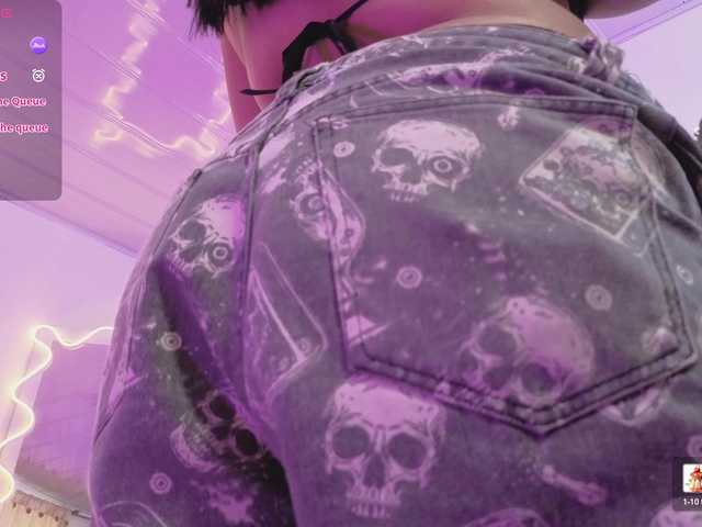 ZURY-TAY live cam on BongaCams