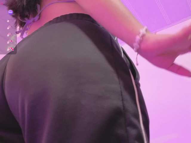 ZURY-TAY live cam on BongaCams