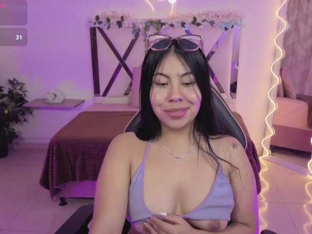 ZURY-TAY live cam on BongaCams