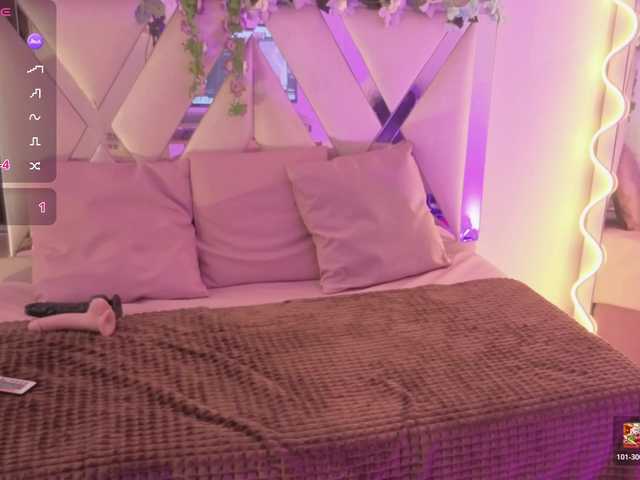 ZURY-TAY live cam on BongaCams