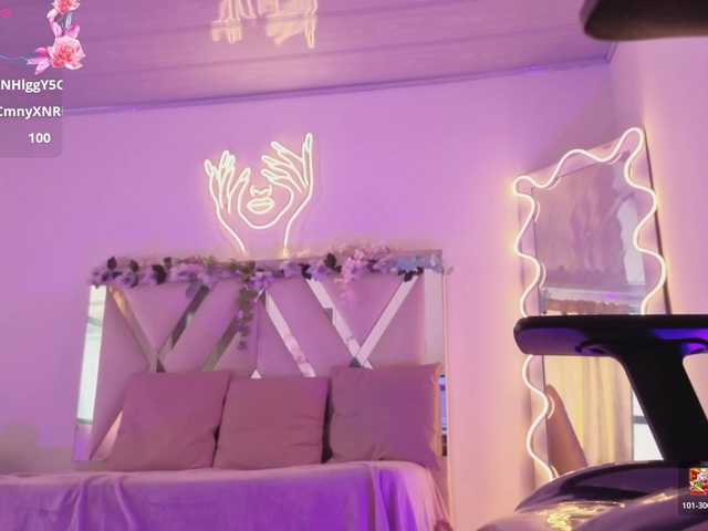 ZURY-TAY live cam on BongaCams