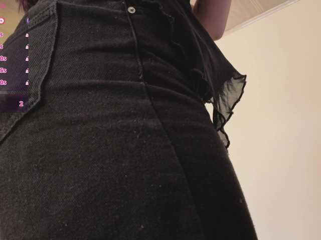 ZURY-TAY live cam on BongaCams