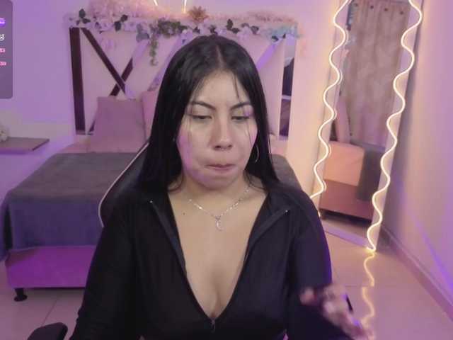 ZURY-TAY live cam on BongaCams
