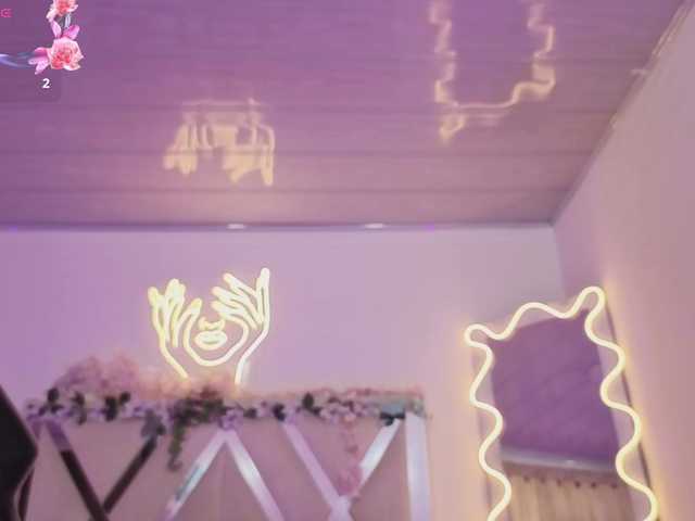 ZURY-TAY live cam on BongaCams