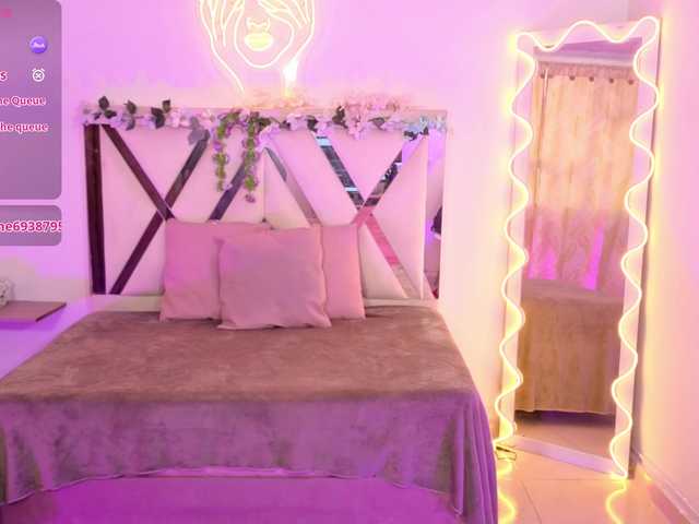 ZURY-TAY live cam on BongaCams
