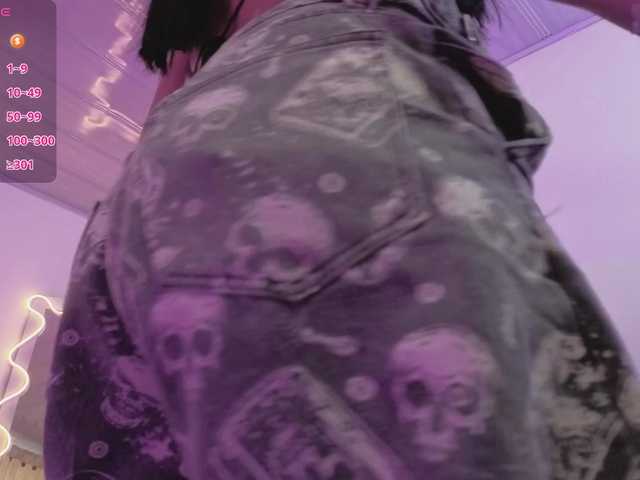 ZURY-TAY live cam on BongaCams
