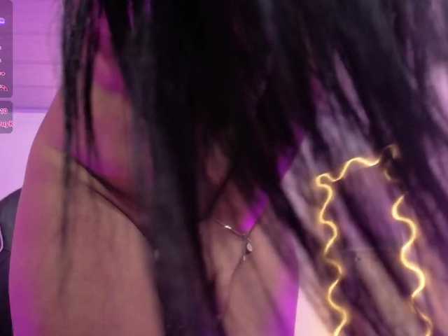 ZURY-TAY live cam on BongaCams