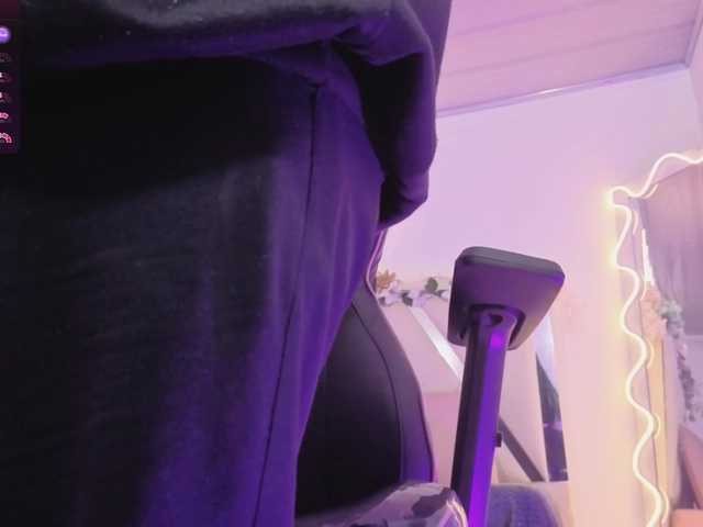 ZURY-TAY live cam on BongaCams