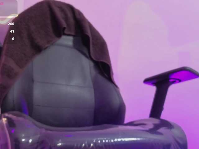 ZURY-TAY live cam on BongaCams