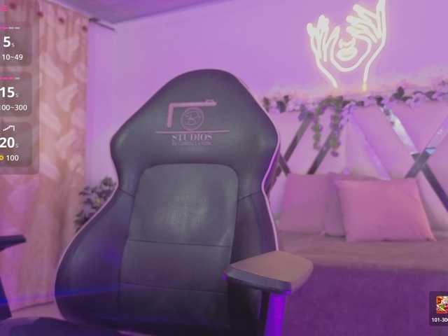 ZURY-TAY live cam on BongaCams
