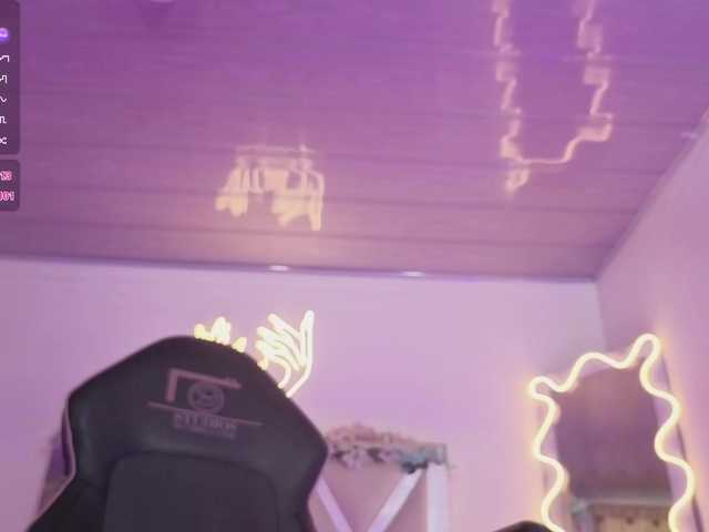 ZURY-TAY live cam on BongaCams