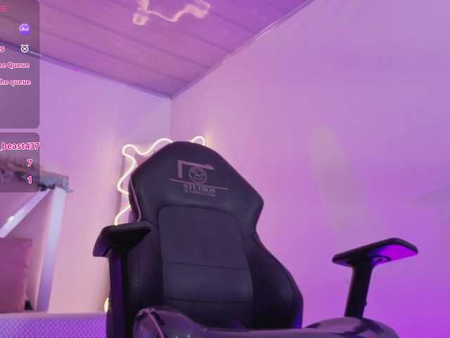 ZURY-TAY live cam on BongaCams