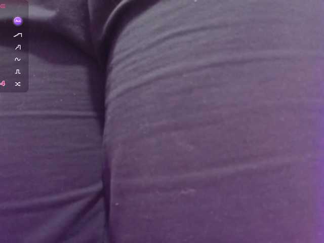 ZURY-TAY live cam on BongaCams