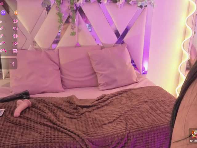 ZURY-TAY live cam on BongaCams