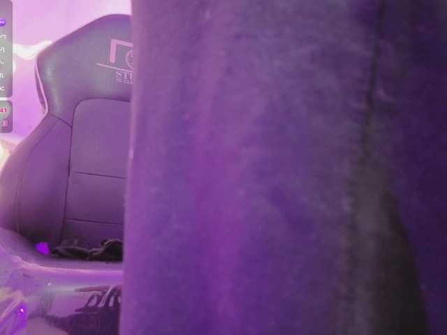 ZURY-TAY live cam on BongaCams