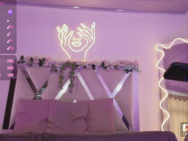 ZURY-TAY live cam on BongaCams