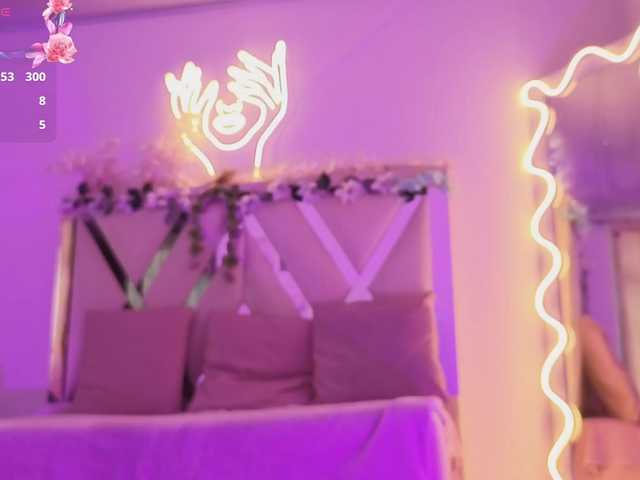 ZURY-TAY live cam on BongaCams