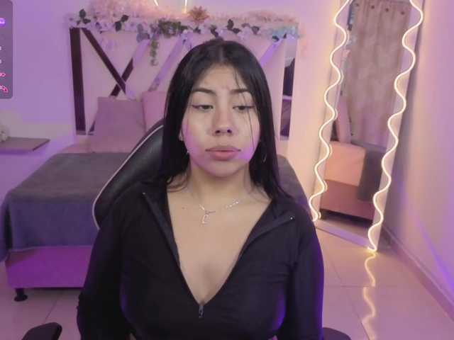 ZURY-TAY live webcam show