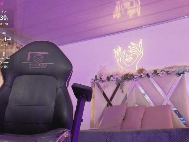 ZURY-TAY live cam on BongaCams