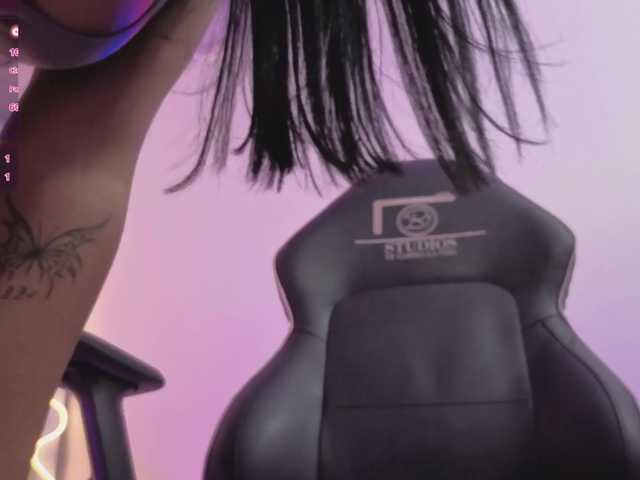 ZURY-TAY live cam on BongaCams