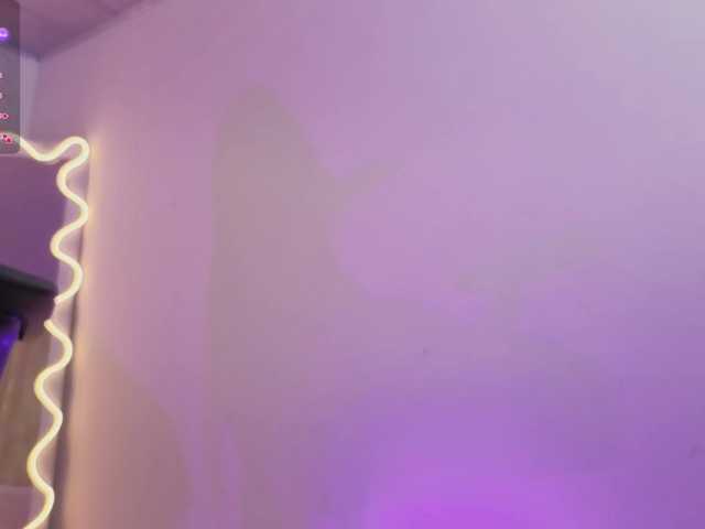 ZURY-TAY live cam on BongaCams