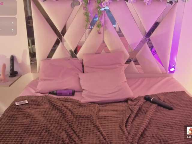 ZURY-TAY live cam on BongaCams