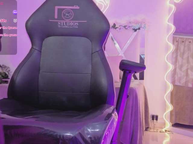 ZURY-TAY live cam on BongaCams