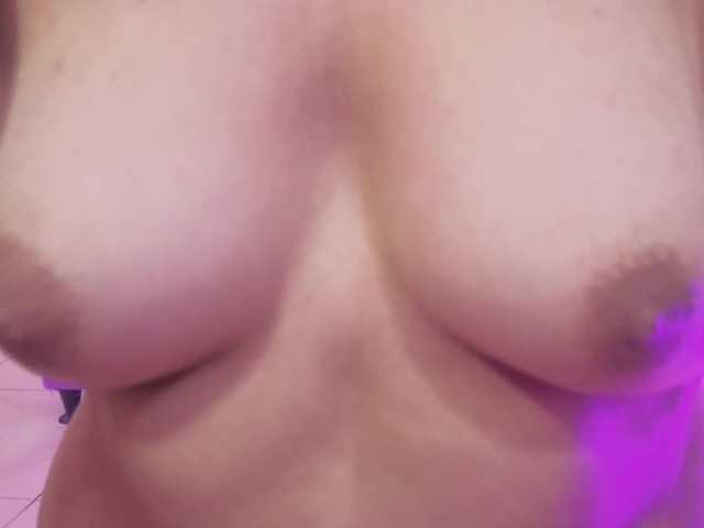 ZURY-TAY live cam on BongaCams