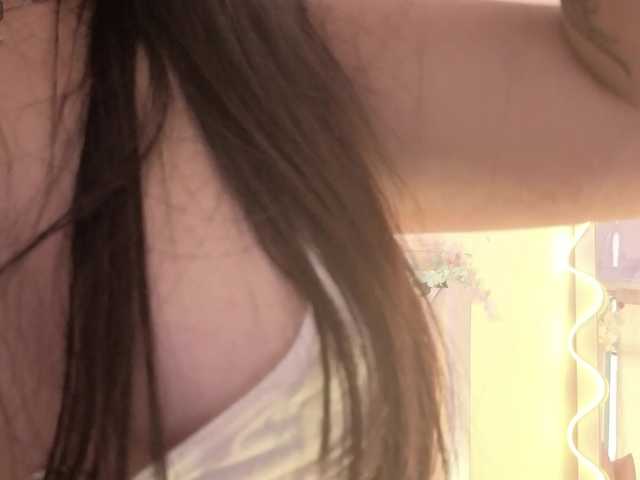 ZURY-TAY's BongaCams show and profile