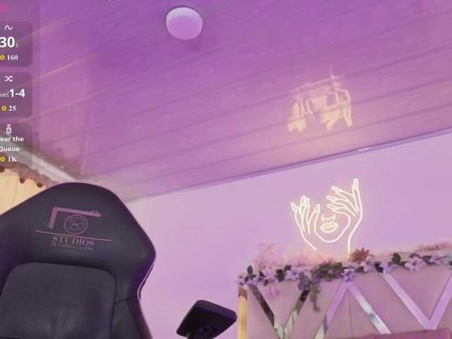 ZURY-TAY live cam on BongaCams