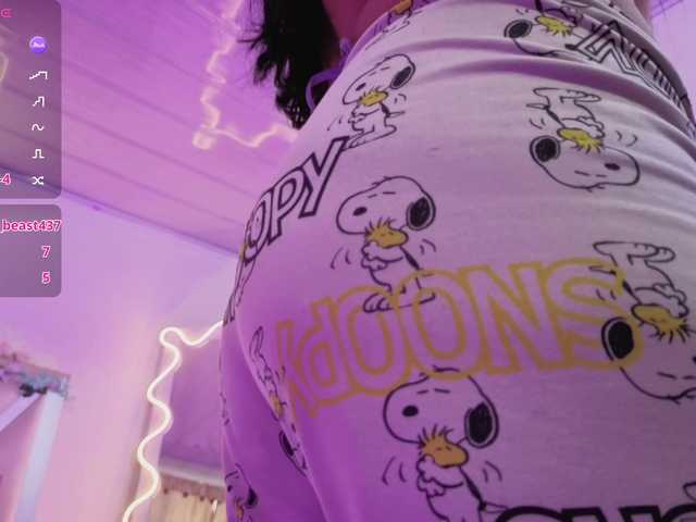 ZURY-TAY live cam on BongaCams