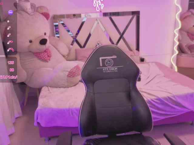 ZURY-TAY webcam