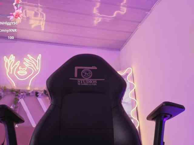 ZURY-TAY webcam