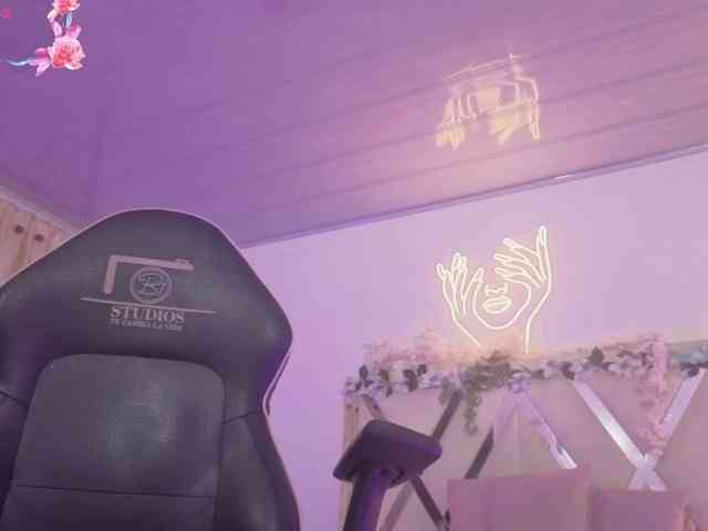 ZURY-TAY webcam