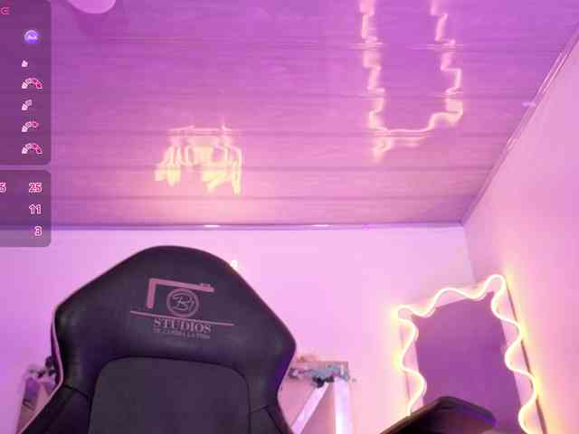 ZURY-TAY webcam