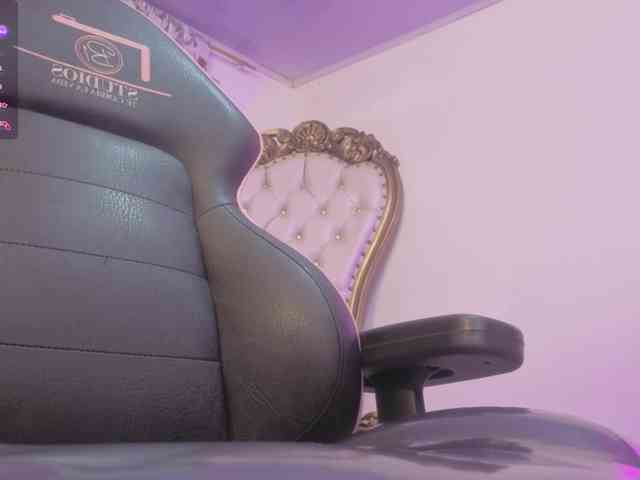 ZURY-TAY webcam