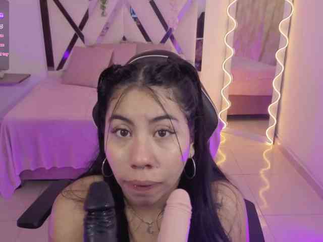 ZURY-TAY webcam