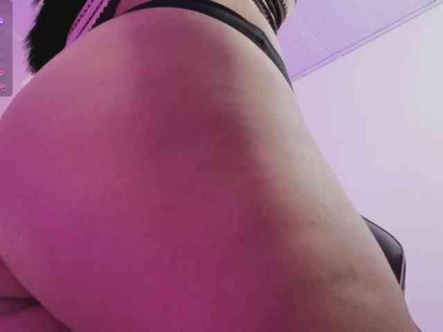 ZURY-TAY webcam