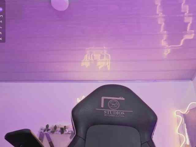 ZURY-TAY webcam