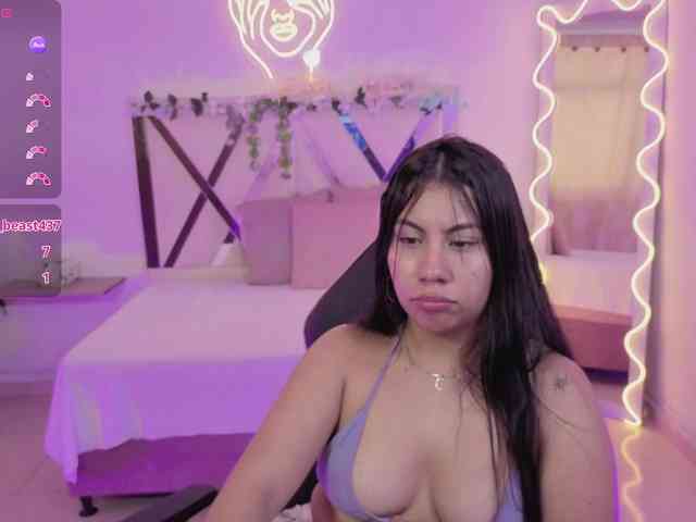 ZURY-TAY webcam