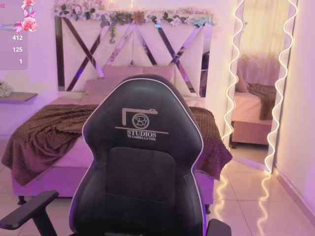 ZURY-TAY webcam