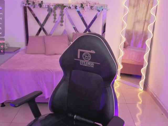 ZURY-TAY webcam