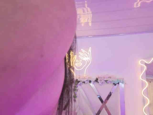 ZURY-TAY webcam