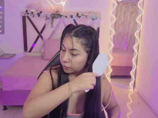 ZURY-TAY webcam