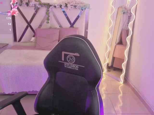 ZURY-TAY webcam