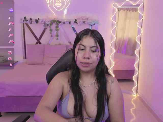 ZURY-TAY webcam