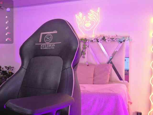 ZURY-TAY webcam
