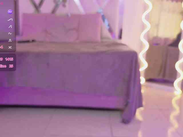 ZURY-TAY webcam